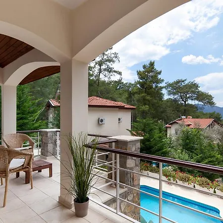 Goecek Vineyard Villas *